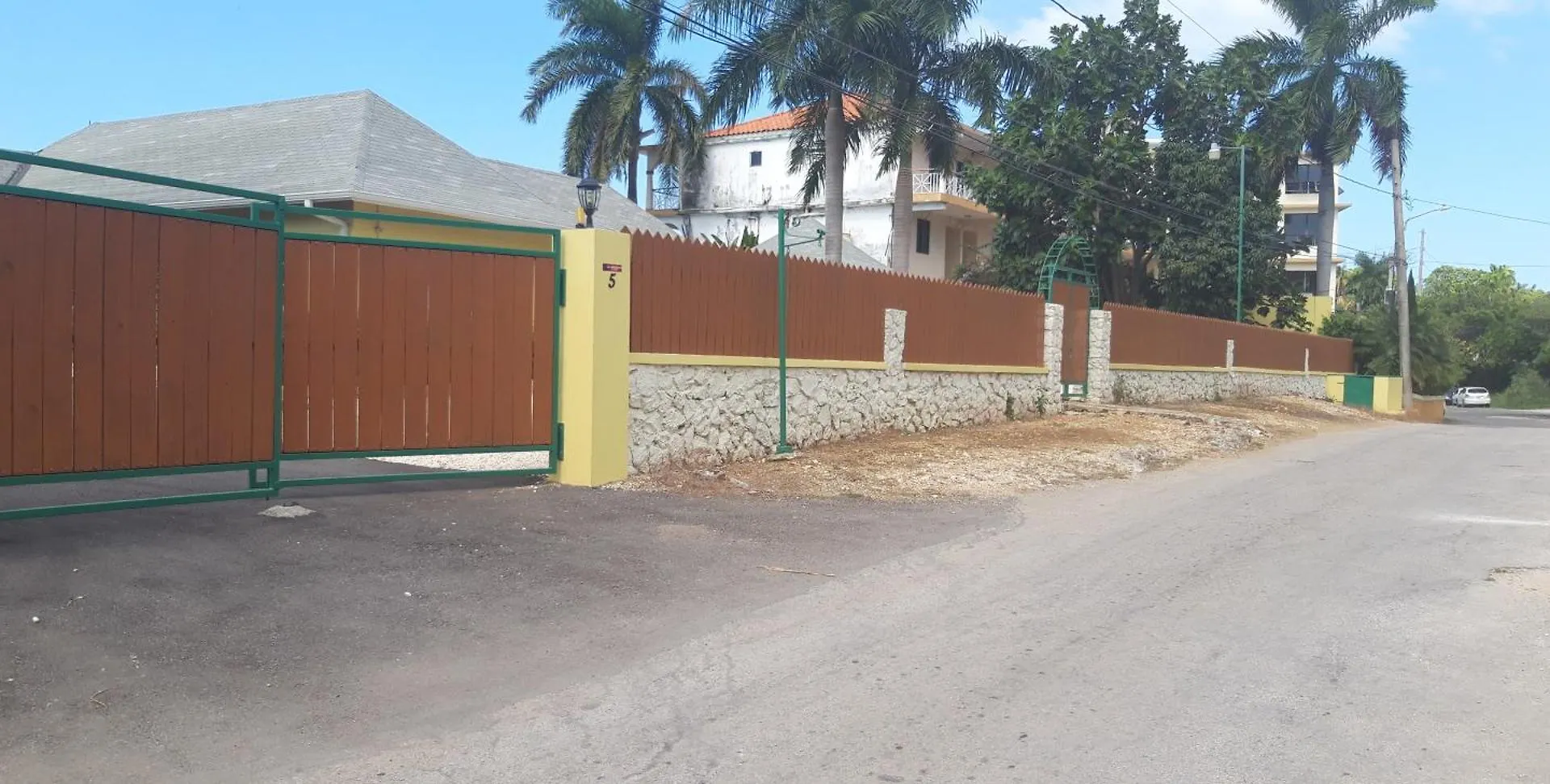 Daire 3 Bdr Apt #2 At Ramparts Near Sangster Airport Montego Bay